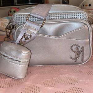 Metallic silver rhinestone Steve Madden crossbody 🩶